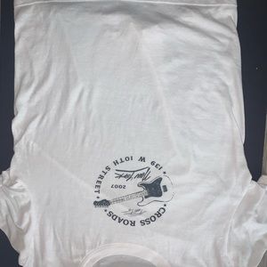 Cross roads tee